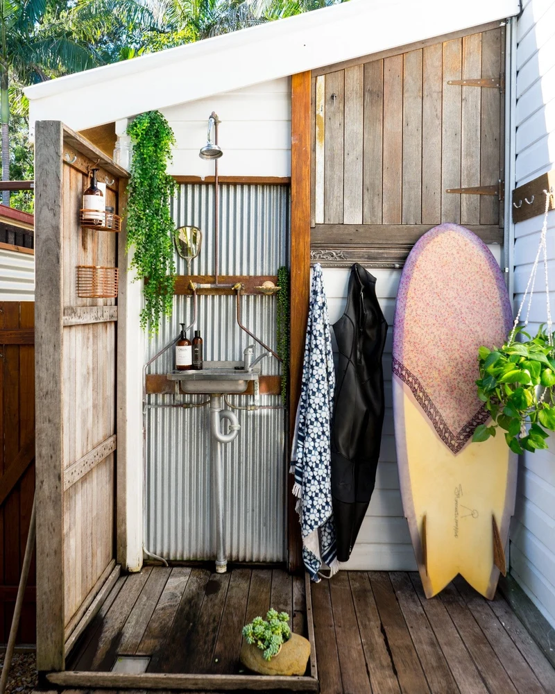 Gestalten Surf Schacks: Volume 2