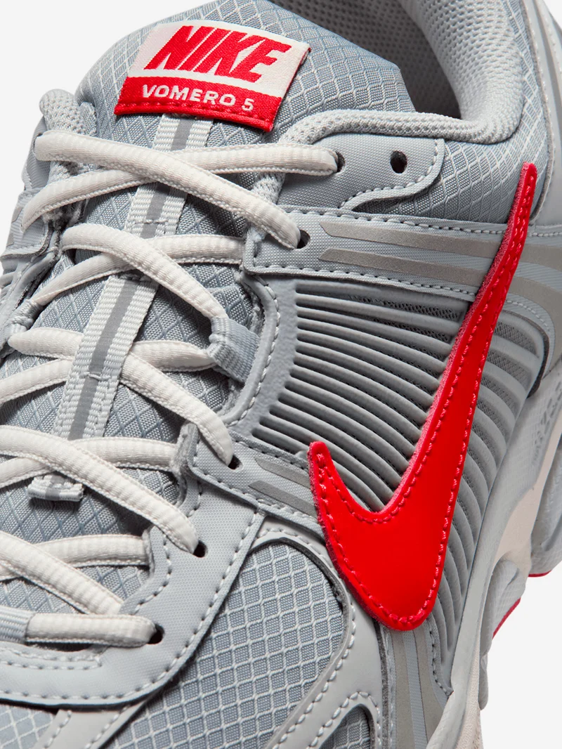 Zoom Vomero 5 SE 'Grey Fog Red'