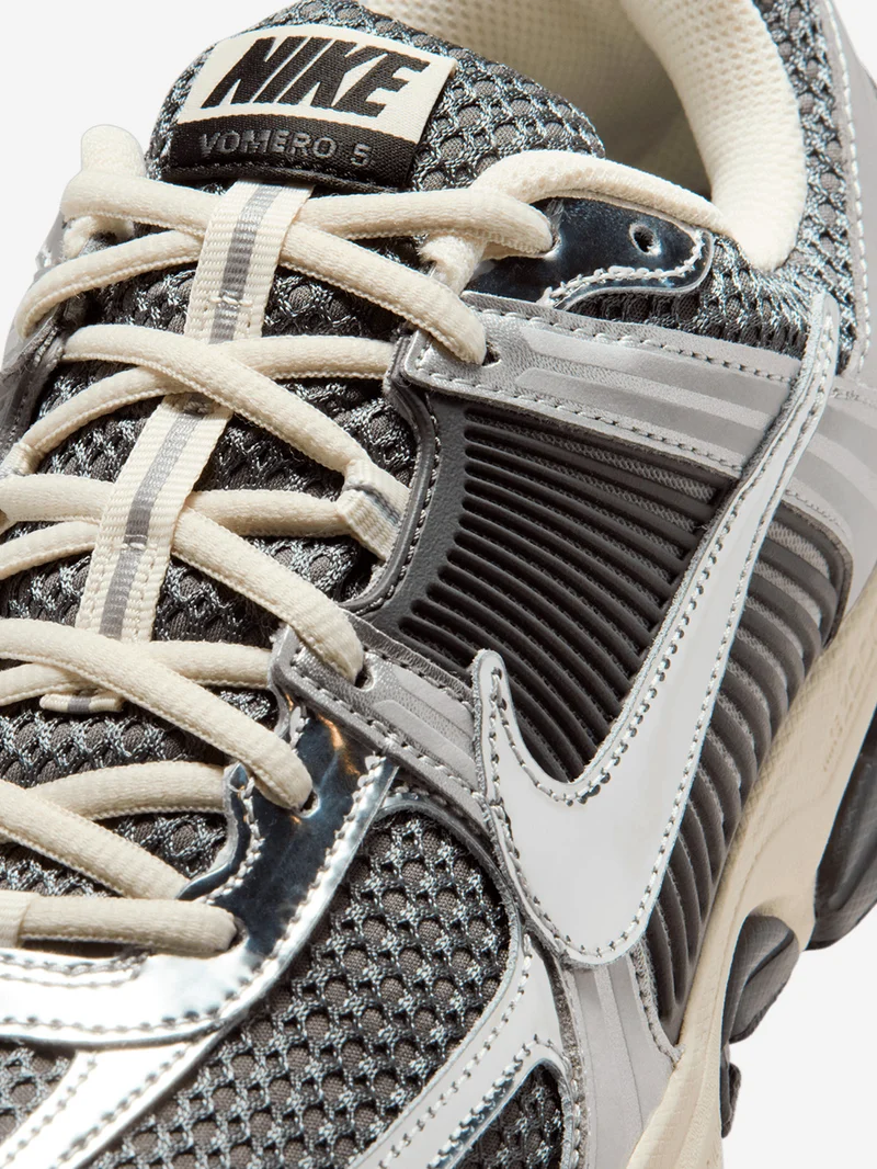 Zoom Vomero 5 'Iron Grey Chrome'