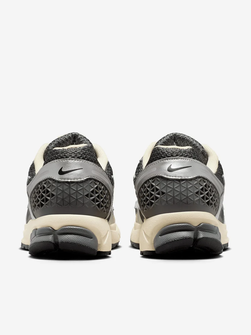 Zoom Vomero 5 'Iron Grey Chrome'