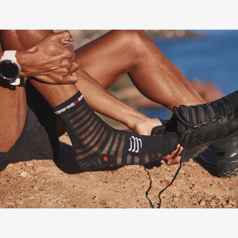 Compressport Pro Racing Socks Run V4.0 Ultralight High