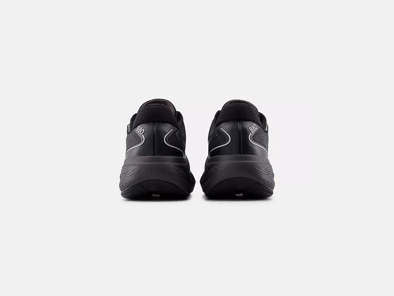Fresh Foam 880v15 GTX 2E