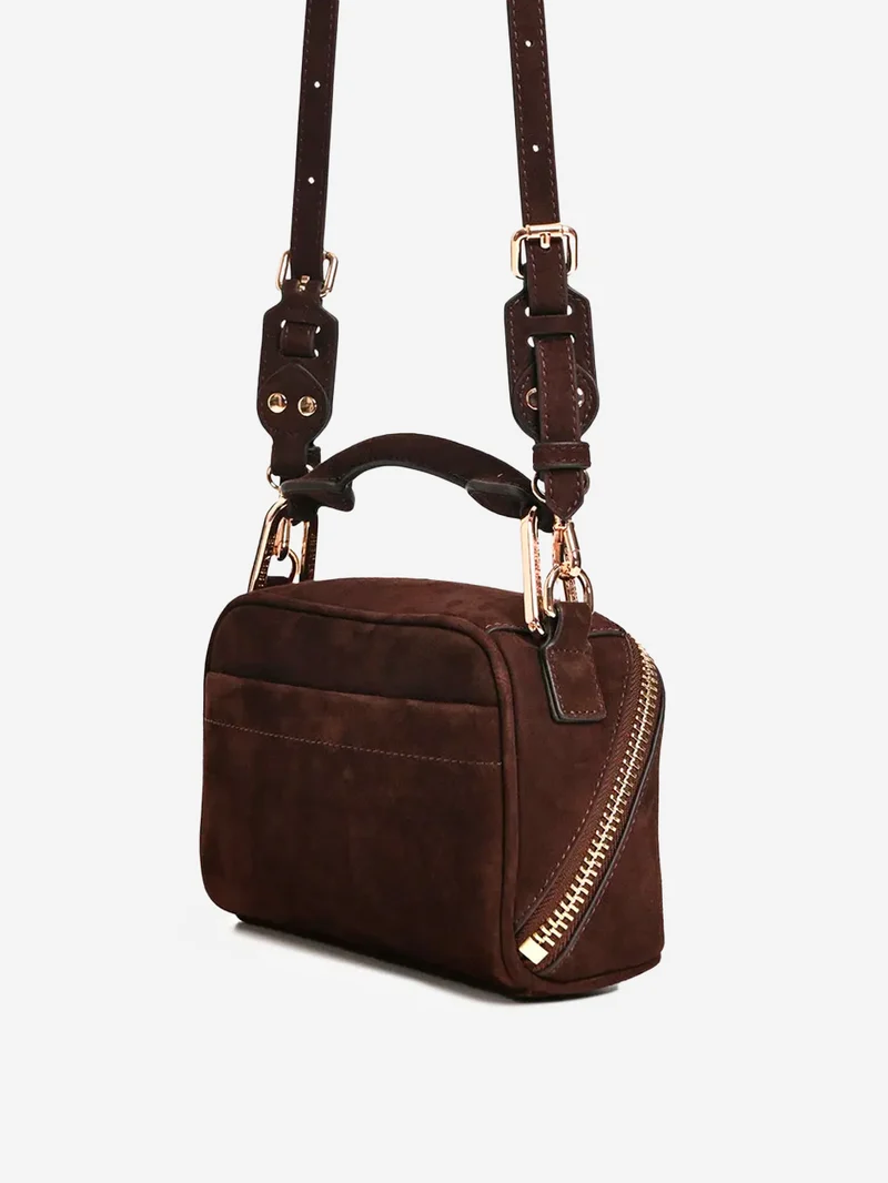 Mini borsa 'Bobbi' in suede marrone con zip obliqua