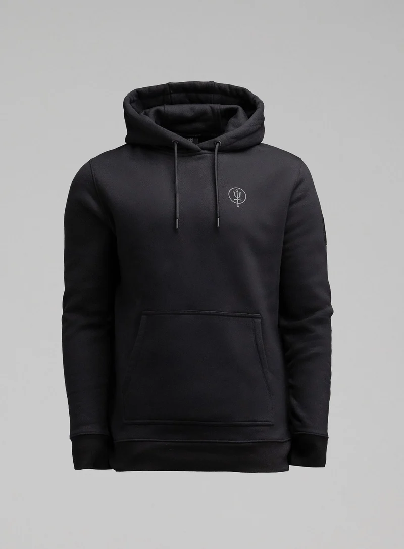 INSIGNIA-HOODIE MIT SCHWARZEM PRINT