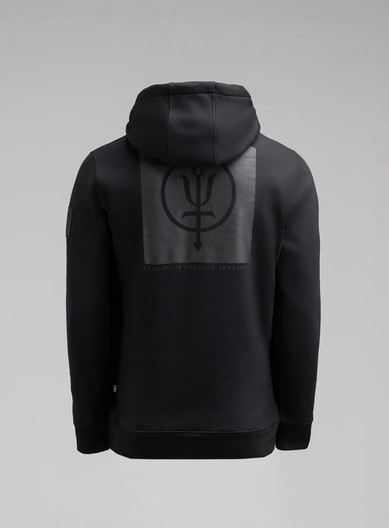 INSIGNIA-HOODIE MIT SCHWARZEM PRINT