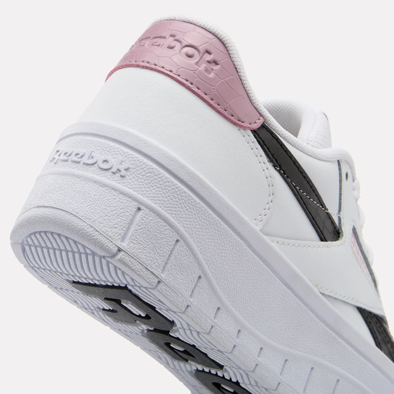 Court Advance Surge Women's Sneakers
