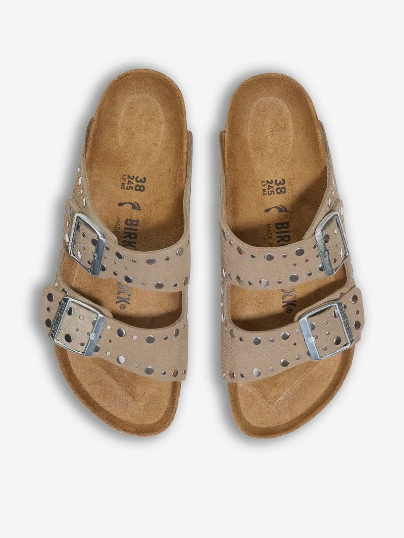 Arizona in suede taupe con rivetti