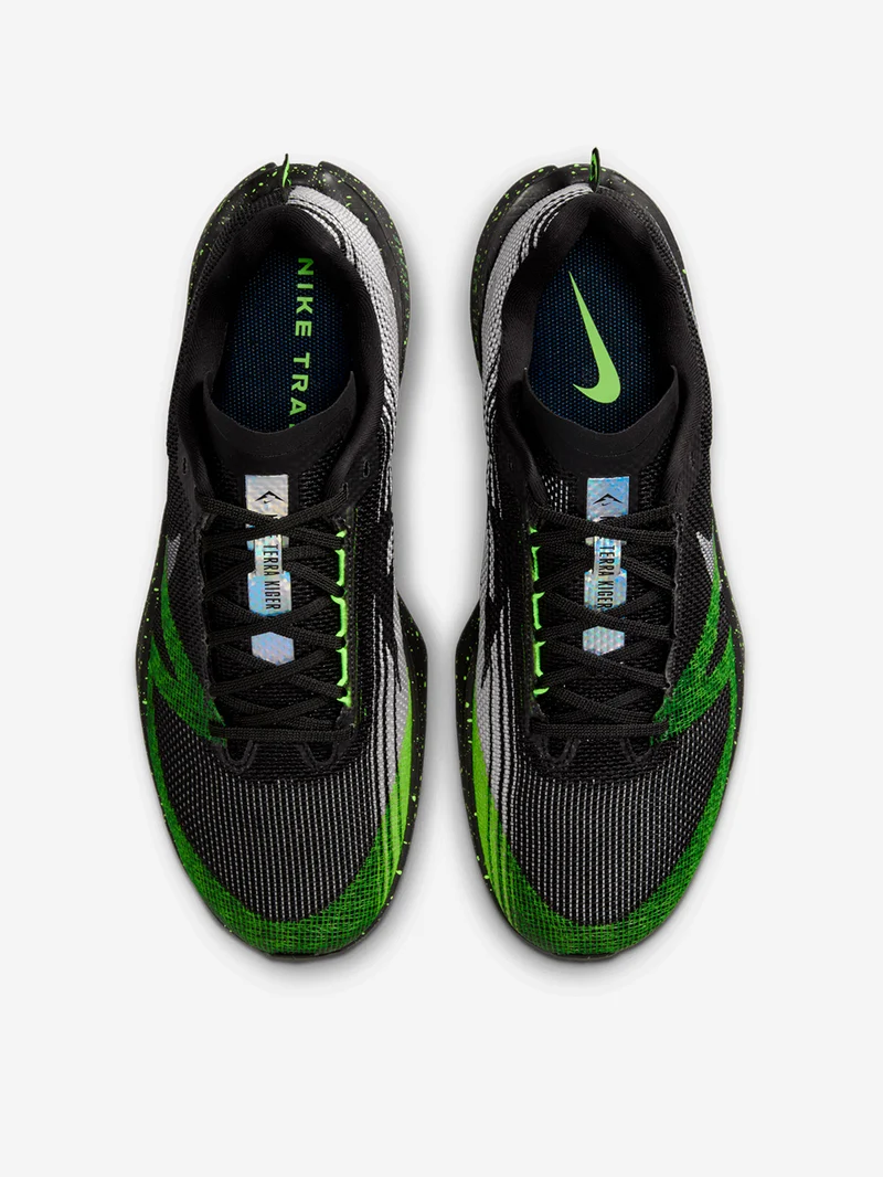 Kiger 10 'Black Volt Ice' trail running