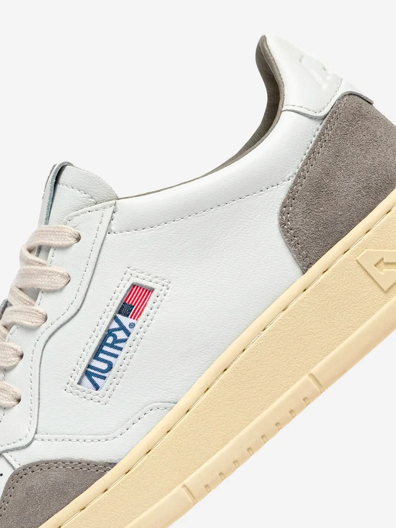 M Medalist Low in pelle bianca e suede grigio