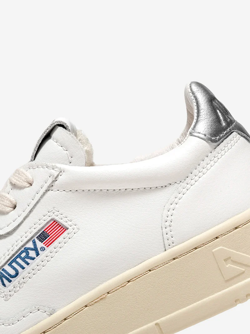 W Medalist Low in pelle bianca e argento metallizzato