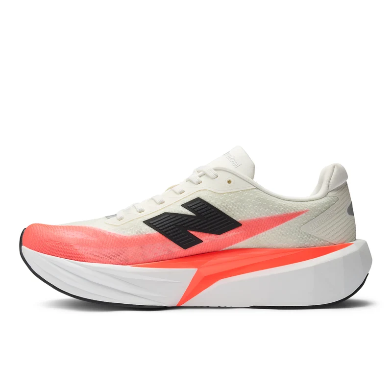 NEW BALANCE FuelCell Rebel v5 Lightweight Laufschuh