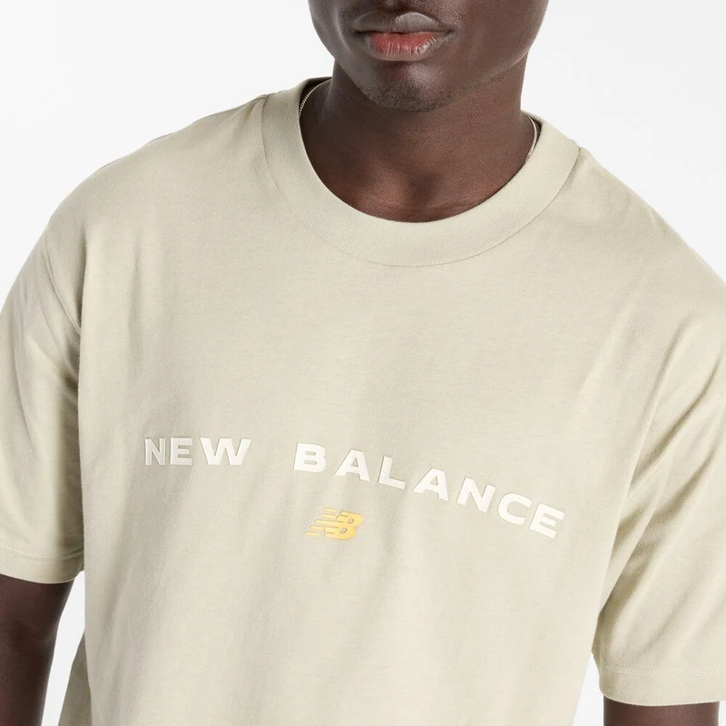 New Balance Reimagined Graphic Herren T-Shirt