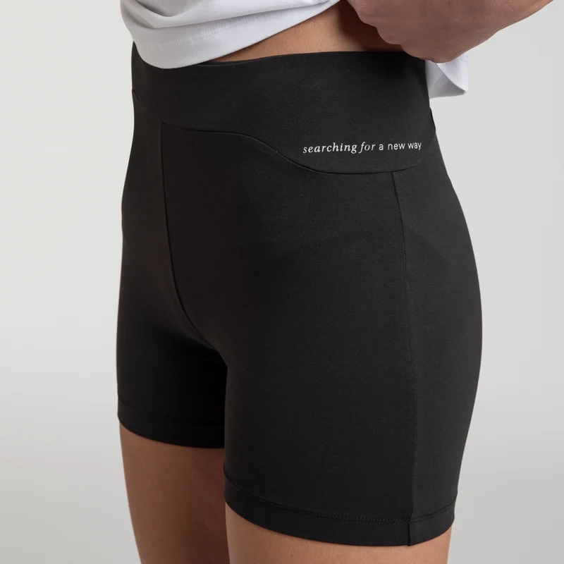 SHIVA SHORTS WOMAN