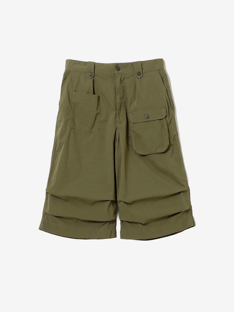 Shorts Military verdi con pinces sulle ginocchia e 6 tasche