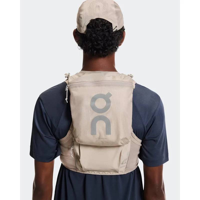 ON Trail Running Weste Ultra Vest Pro Fog