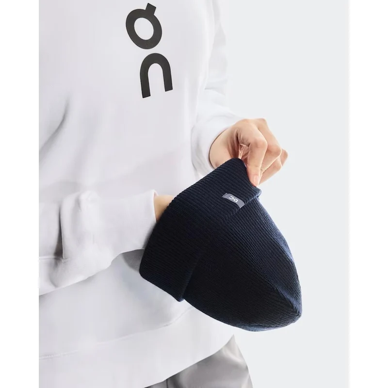 ON Merino Beanie Midnight