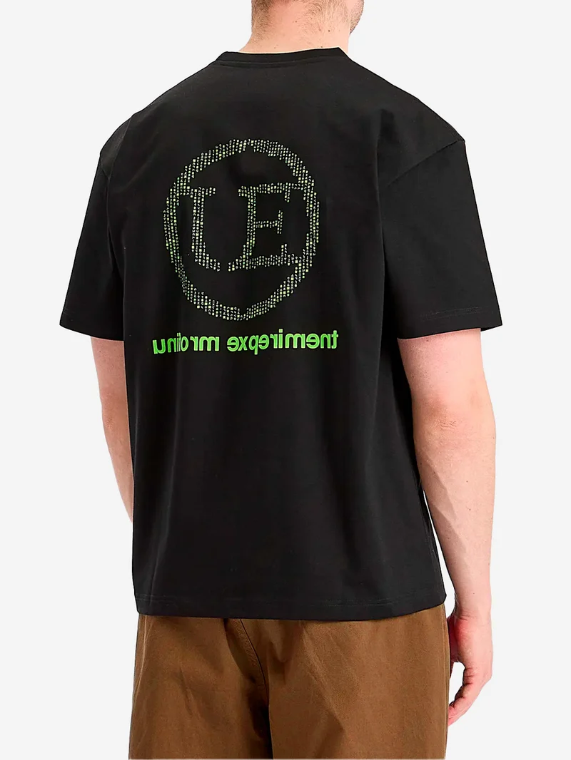 T-shirt nera Code con logo