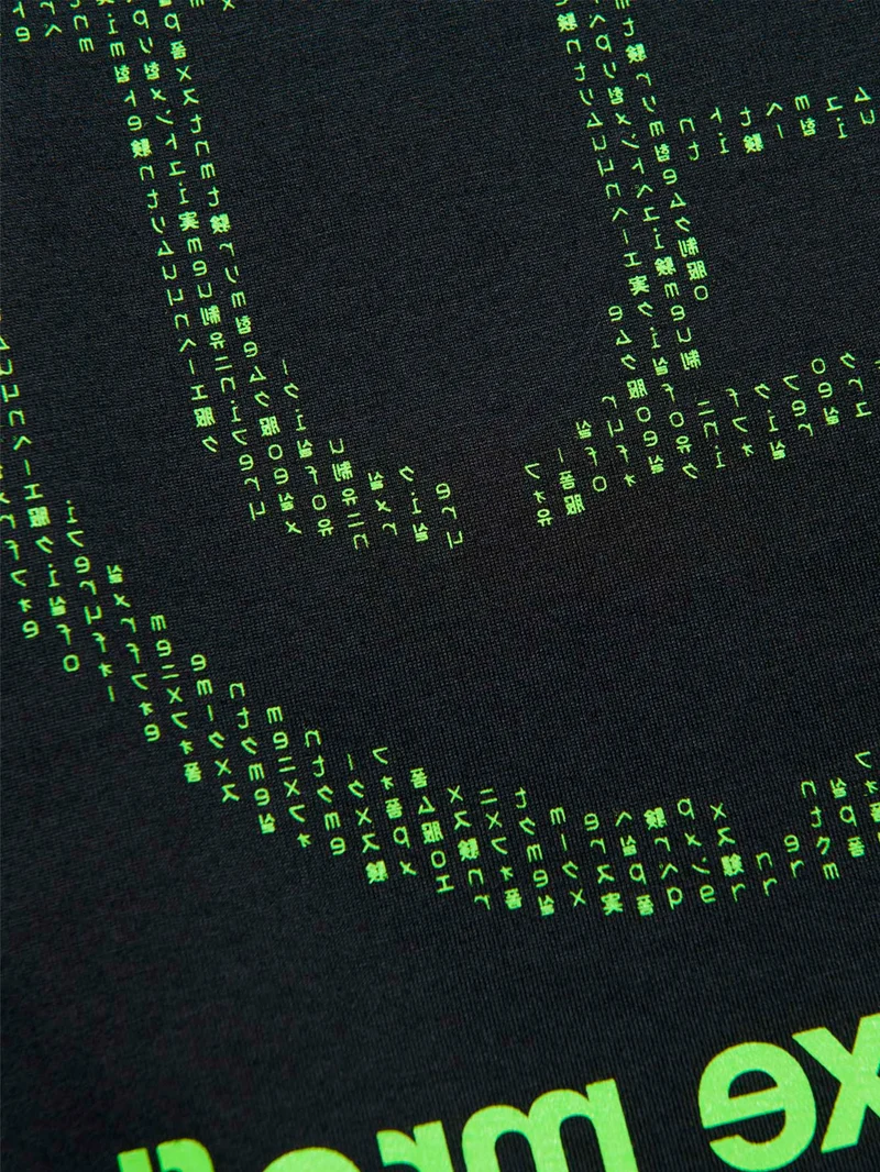 T-shirt nera Code con logo