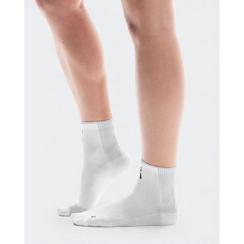 ON Performance Run Sock Mid White / Glacier