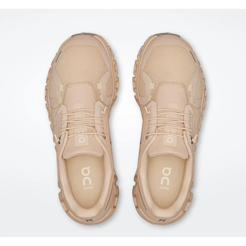 ON Cloud 6 Women sand