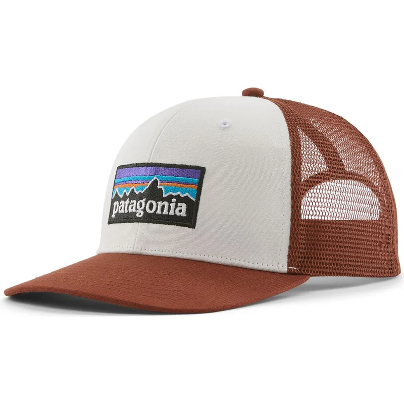 Patagonia P-6 Logo Trucker Cap white / rusty-red