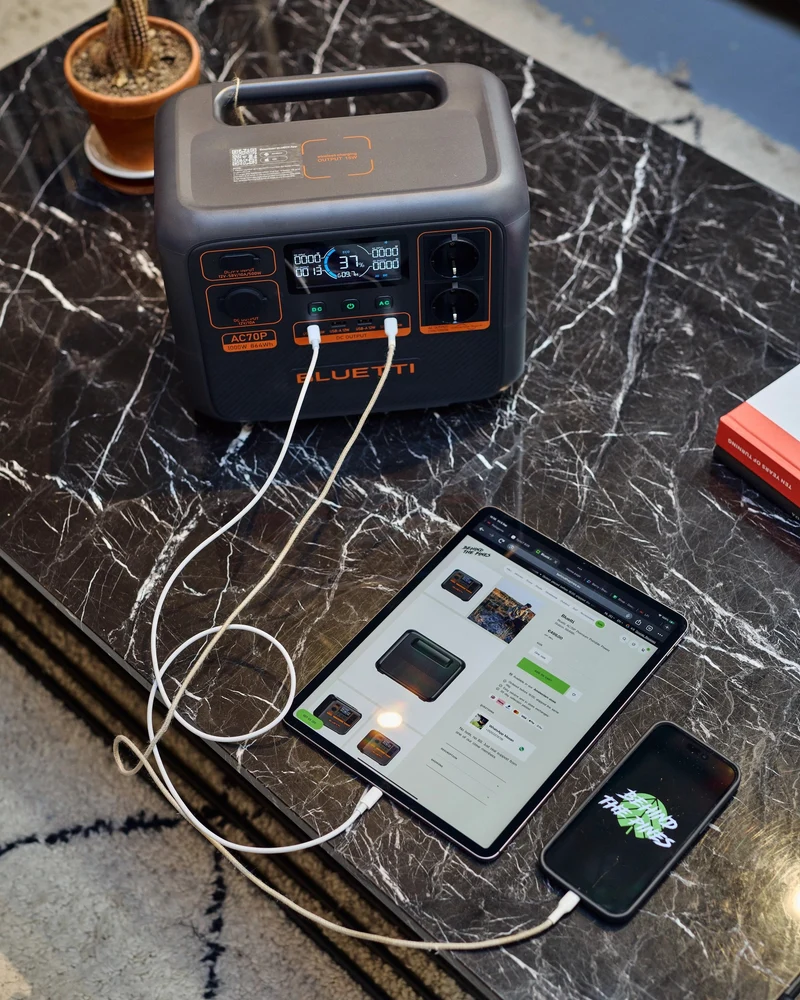 Bluetti AC70P Premium Portable Power Station 864Wh | Shipped in 1 - 2 work days