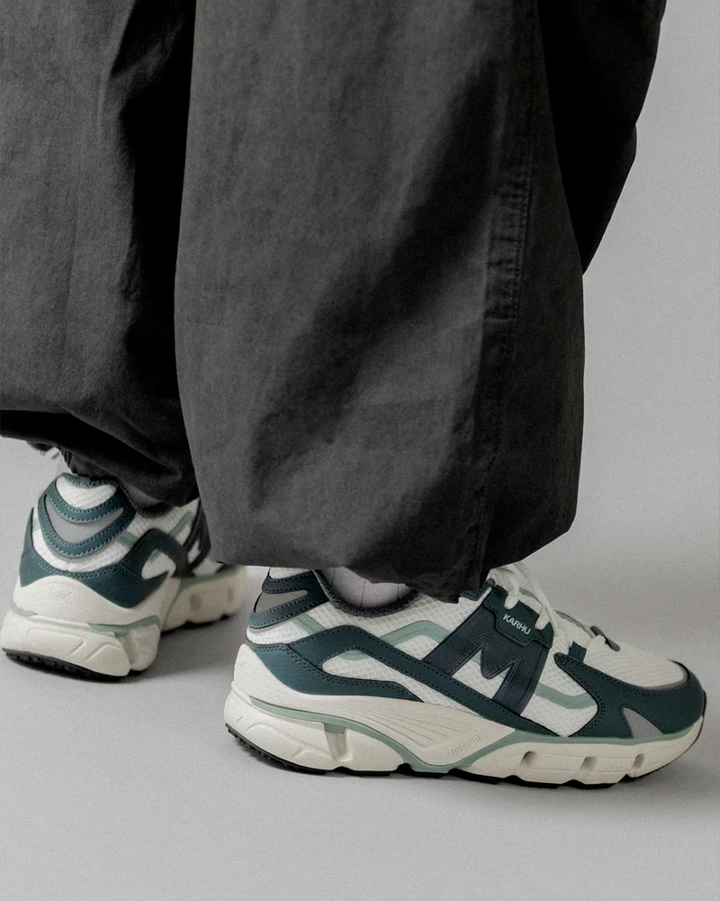 Karhu Super Fulcrum Stormy Weather / India Ink F860013