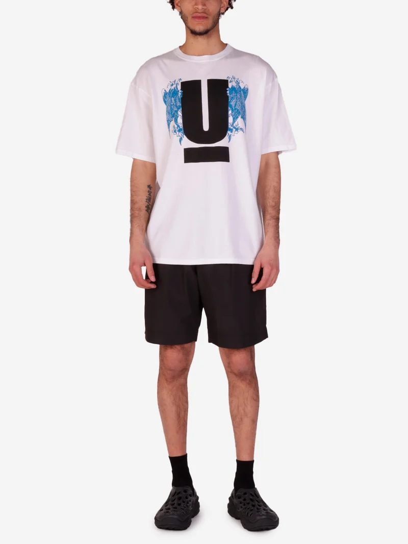 T-shirt bianca con grafica logo U