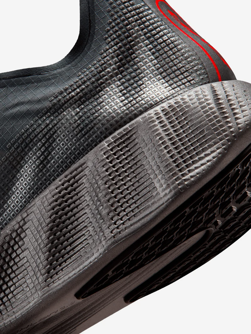 Ava X 'Smoke Grey Challenge Red'