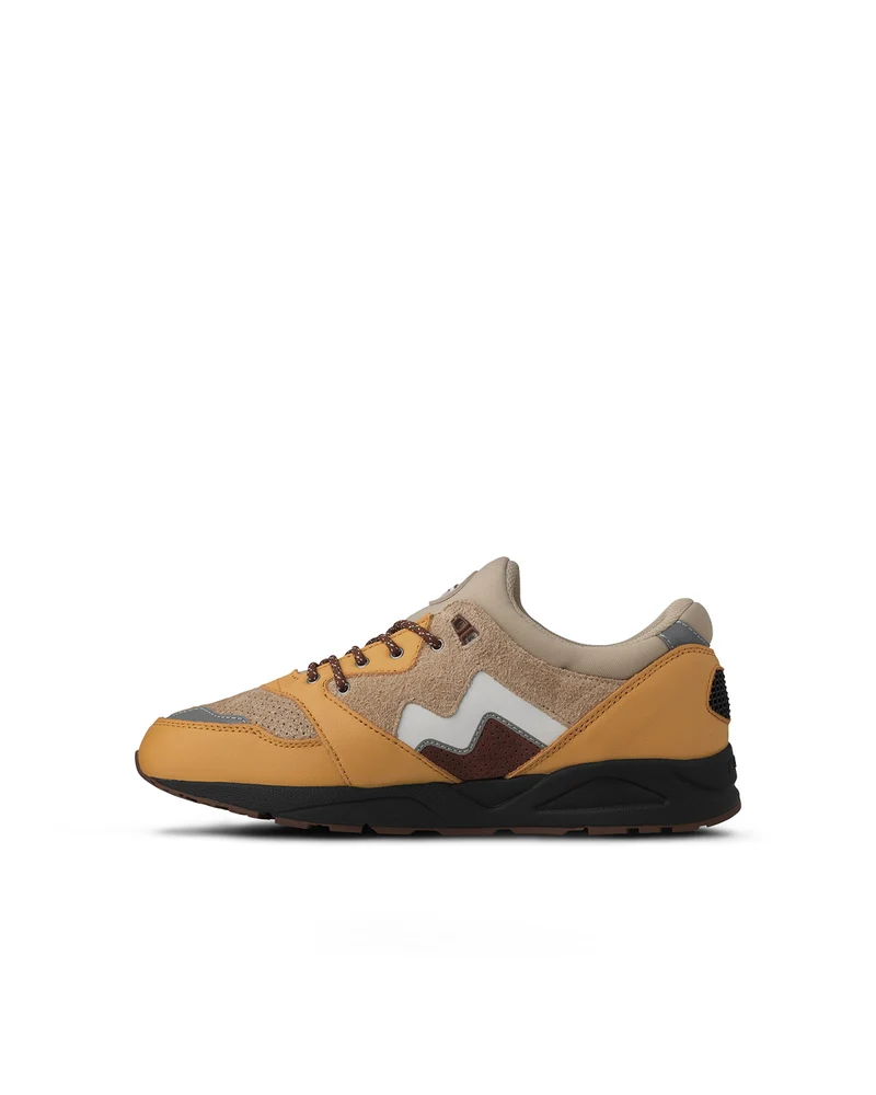 Karhu Aria 95 Oak Buff / White F830113