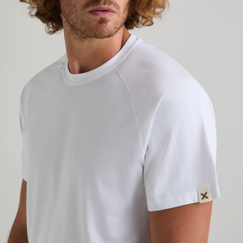MINIMAL LOGO T-SHIRT