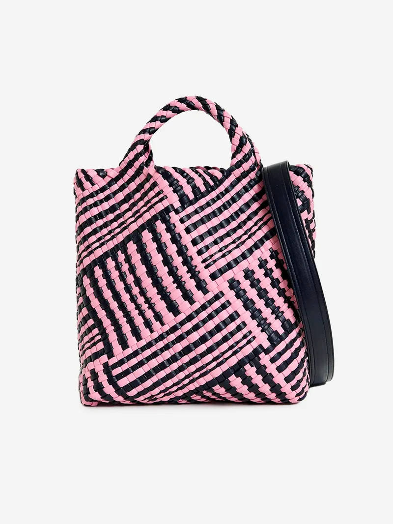 Shopper intrecciata in pelle sintetica rosa e nero