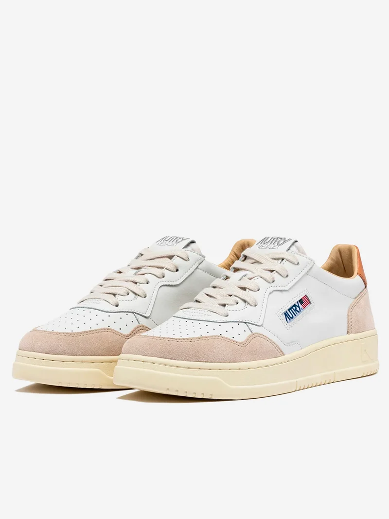 M Medalist Low bianche, blu e sand storm e beige
