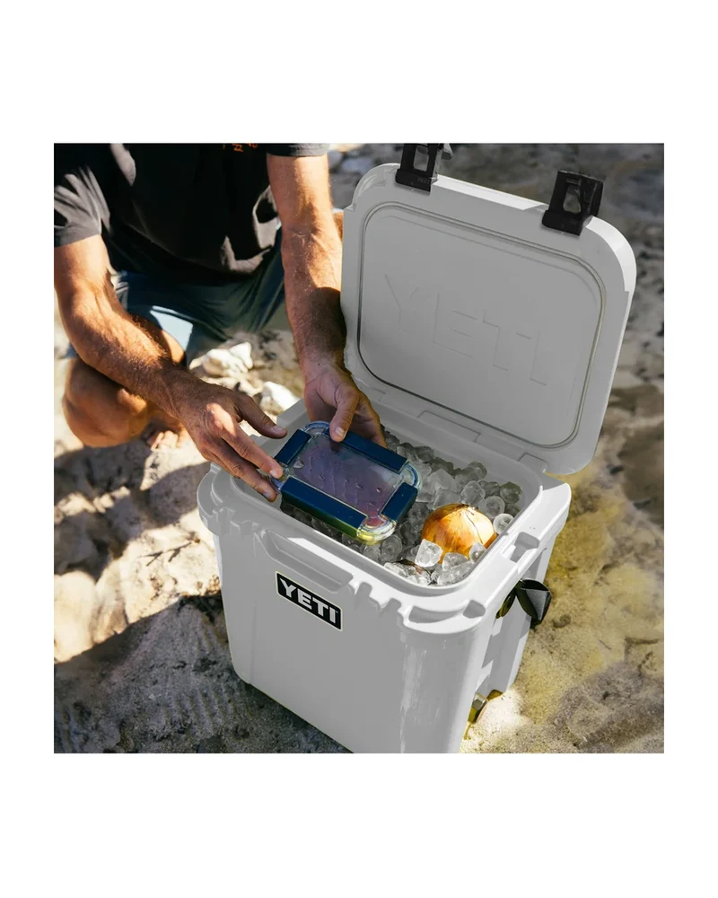 Yeti Roadie 24 Cooler Big Sky Blue