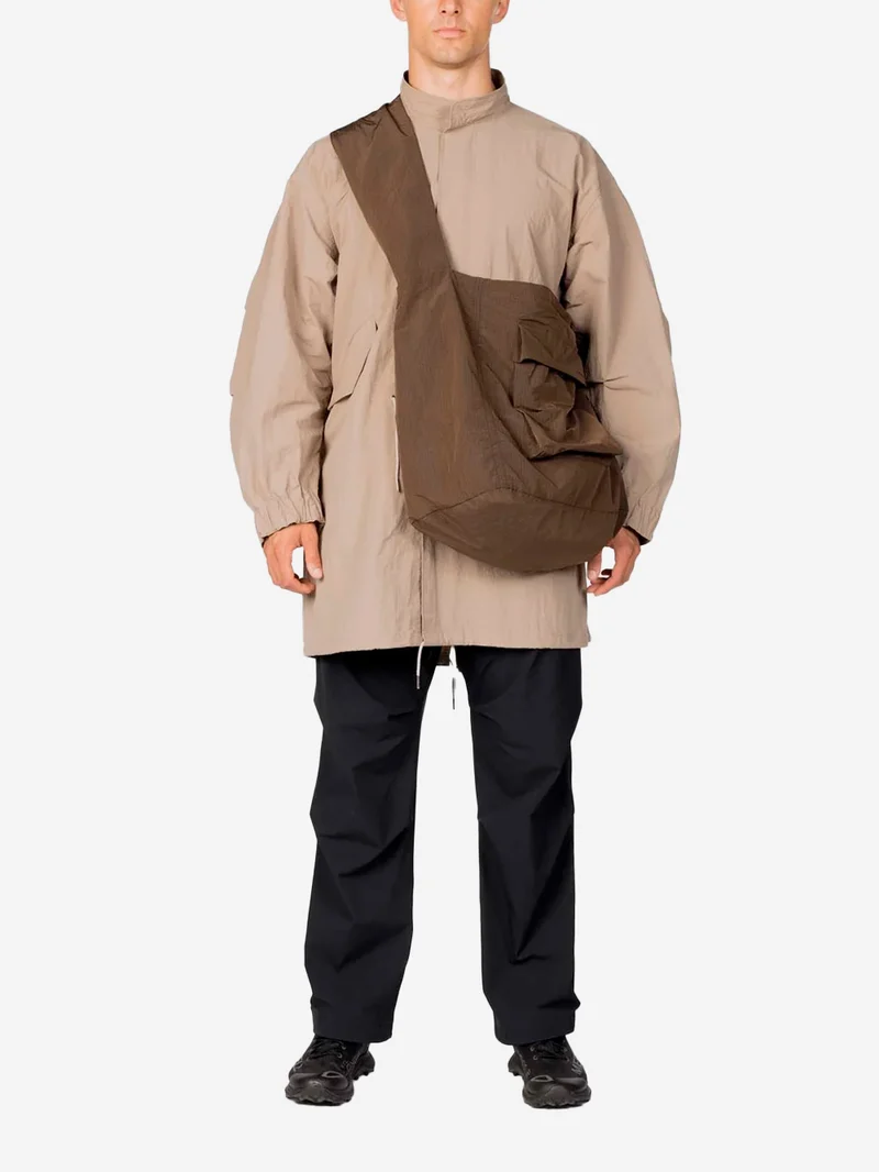 Borsa crossbody oversize wrap in ripstop marrone