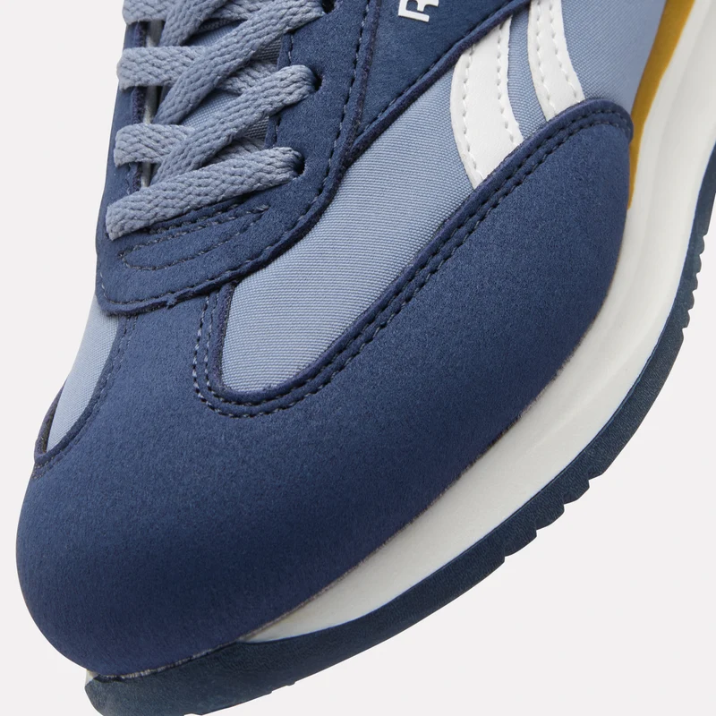 World 70 Boys' Trainers