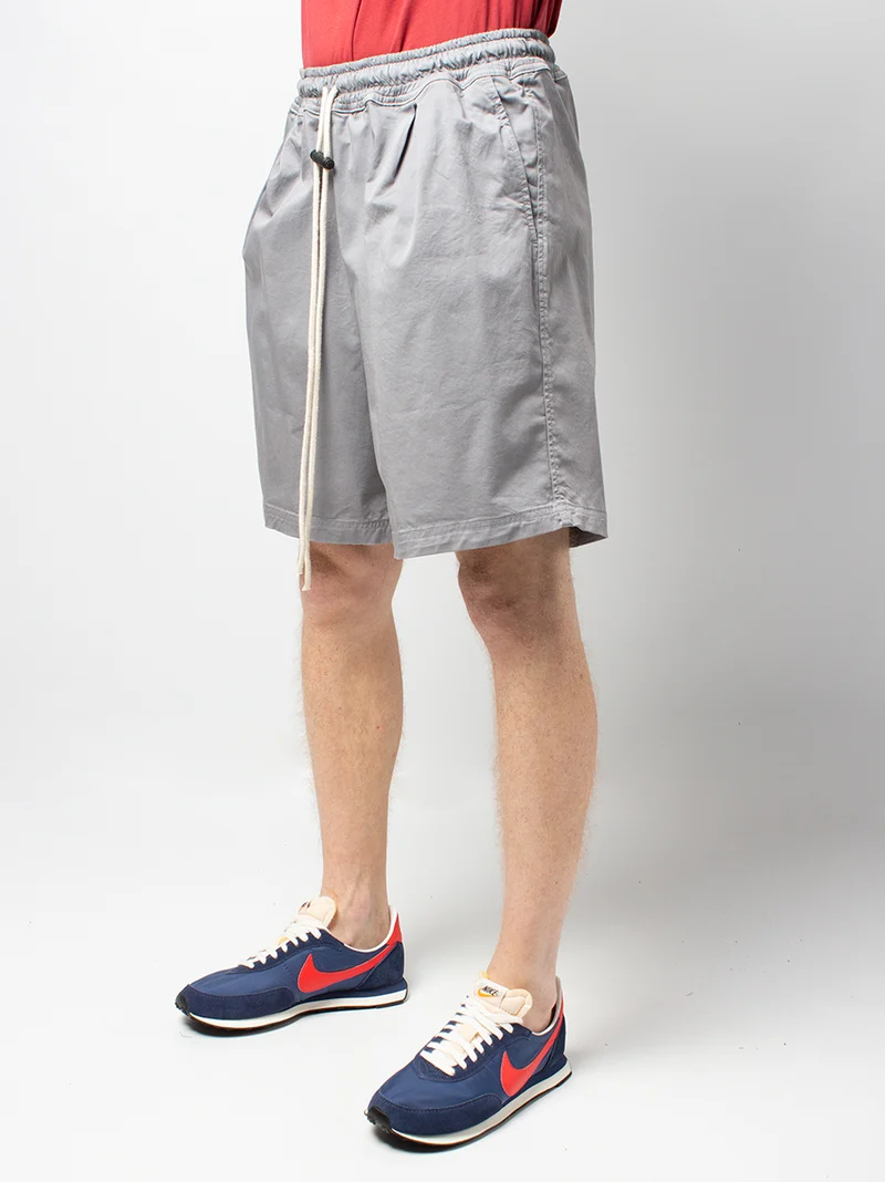 Shorts in gabardine