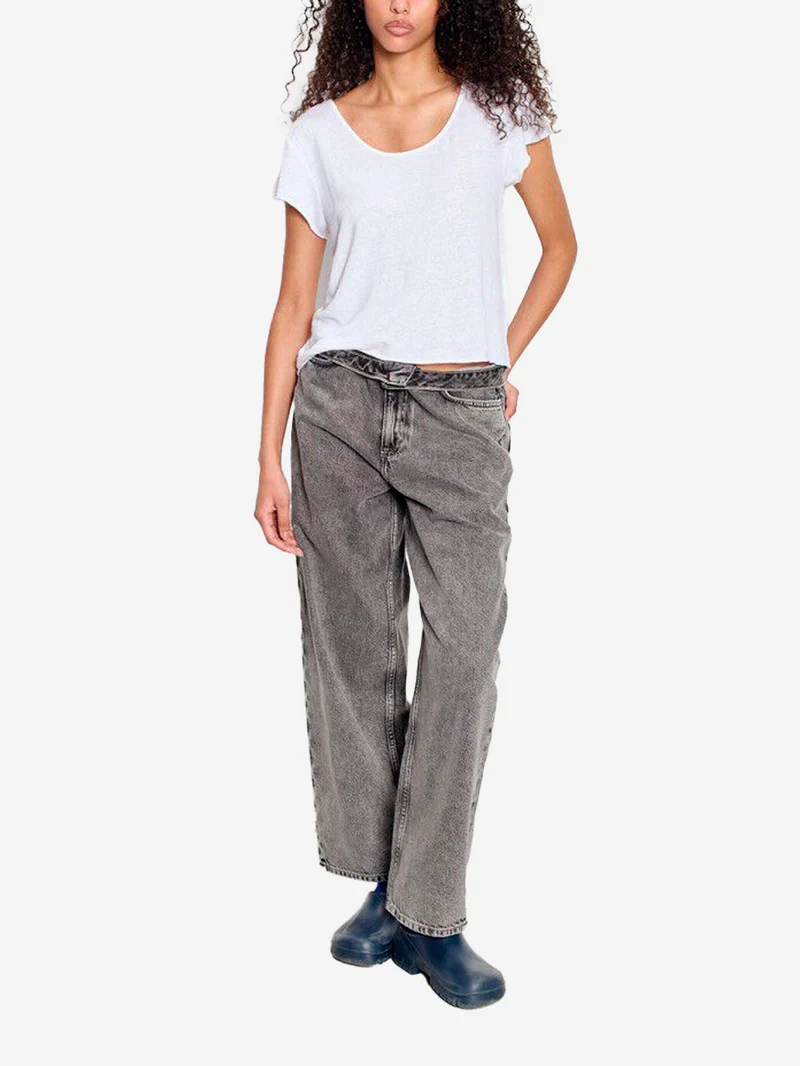 T-shirt bianca in misto lino con scollo a u