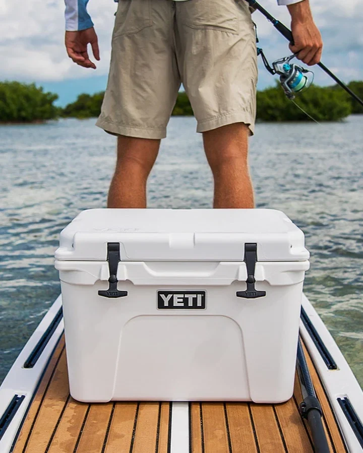 Yeti Tundra 35 Cooler Light Blue