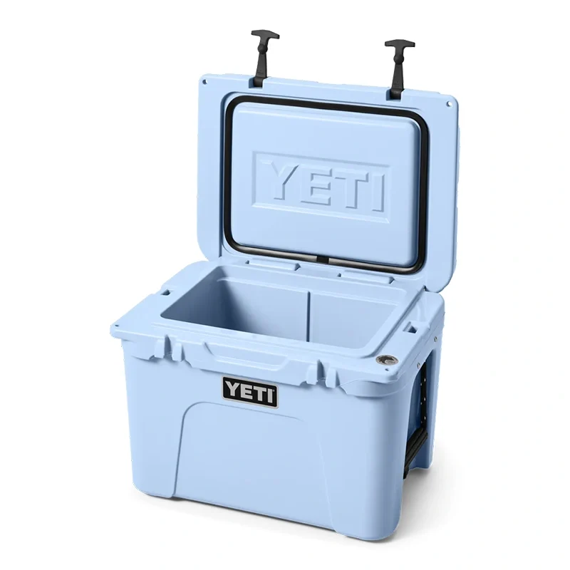 Yeti Tundra 35 Cooler Light Blue