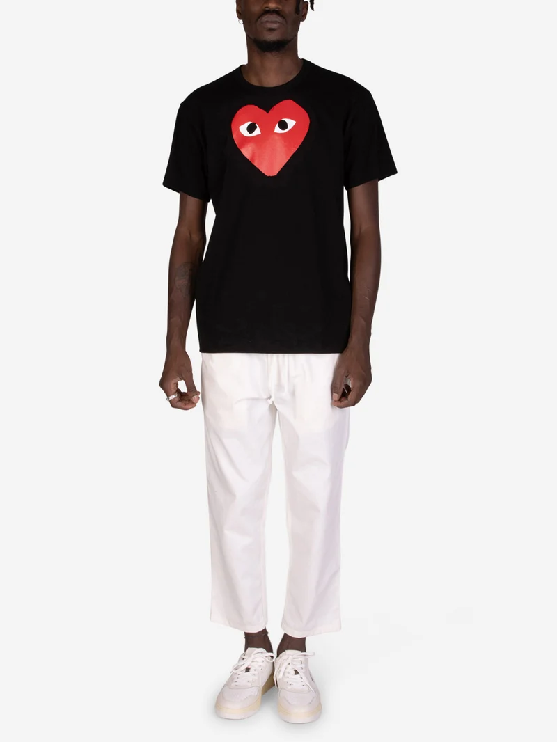 T-shirt nera CDG Play con cuore grande