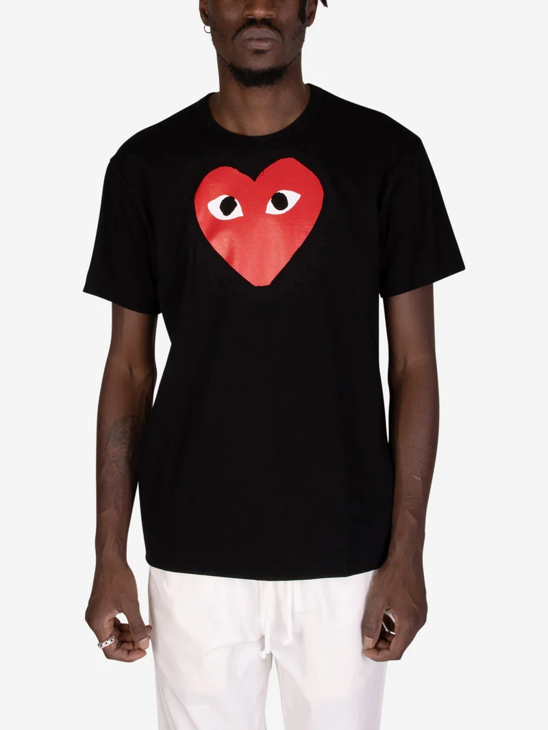 T-shirt nera CDG Play con cuore grande