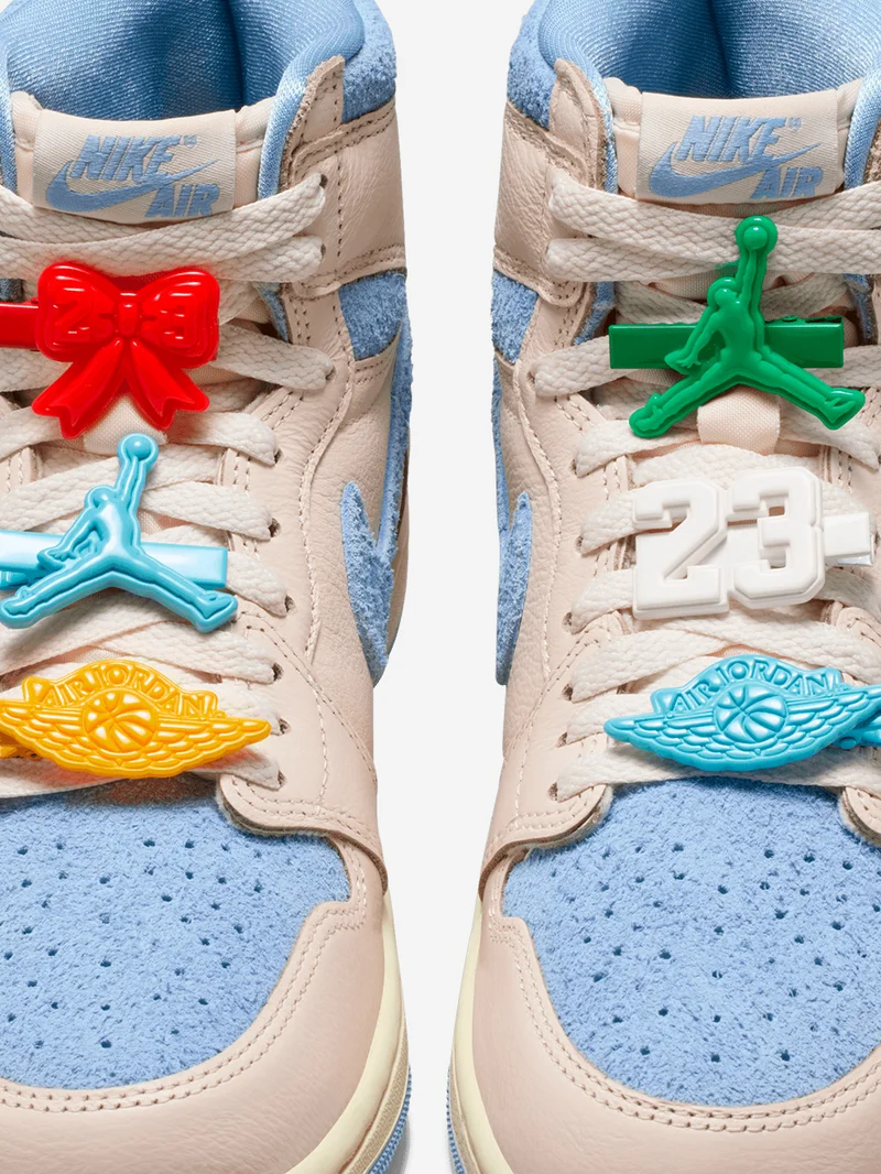 W Air Jordan 1 Retro High OG 'Psychic Blue' and Pale Ivory