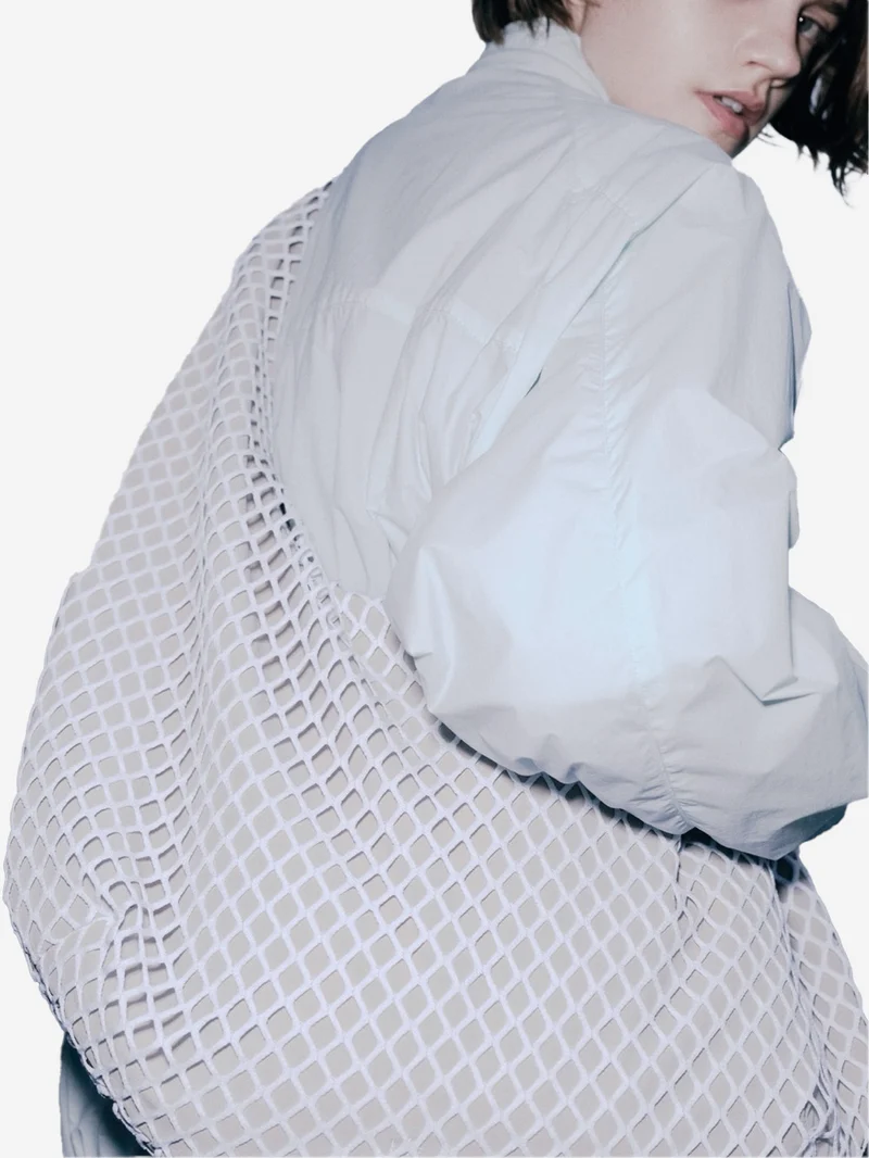 Big Shoulder tote in mesh (8l)