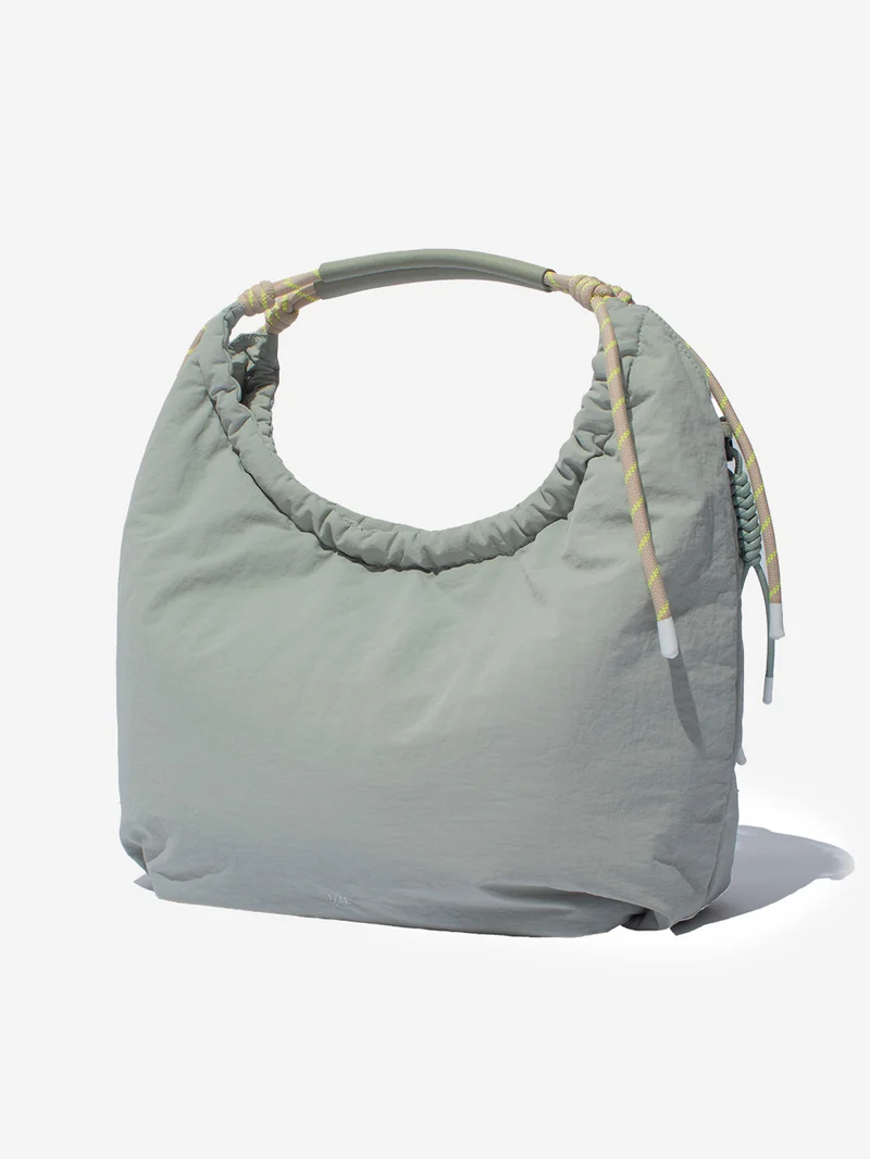 Paper Nylon Shoulder Tote verde menta (15 l)