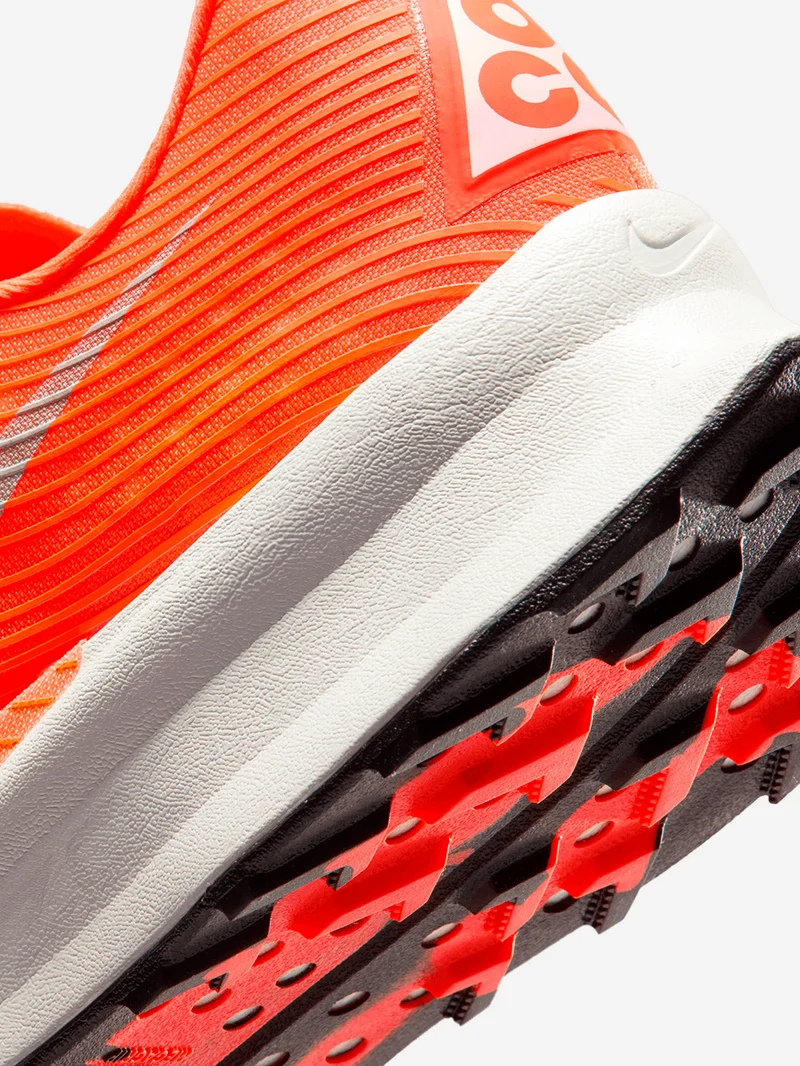 ACG Ultrafly 2 'Hyper Crimson Total Orange' trail running