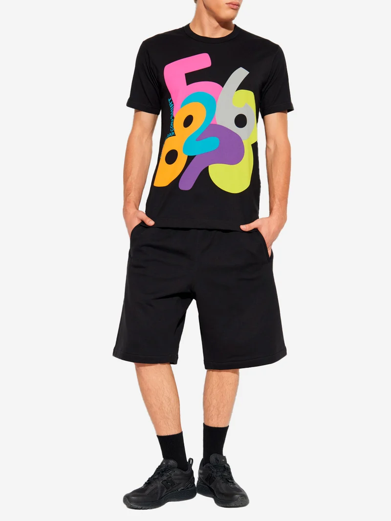 T-shirt con grafica multicolore