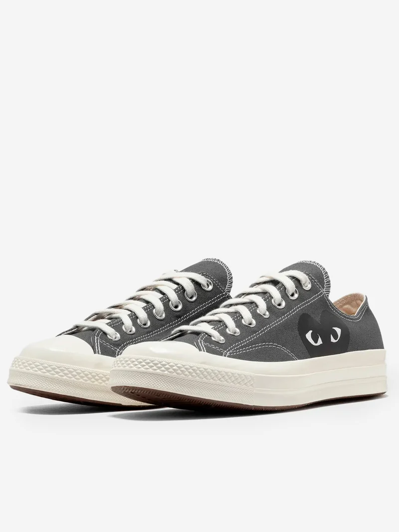 Chuck 70 OX grigie con cuore grande nero x CDG