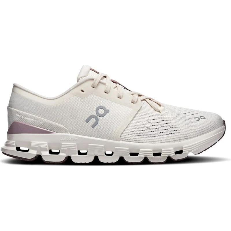 On Cloud X 4 Damen Trainingsschuh ivory-heron