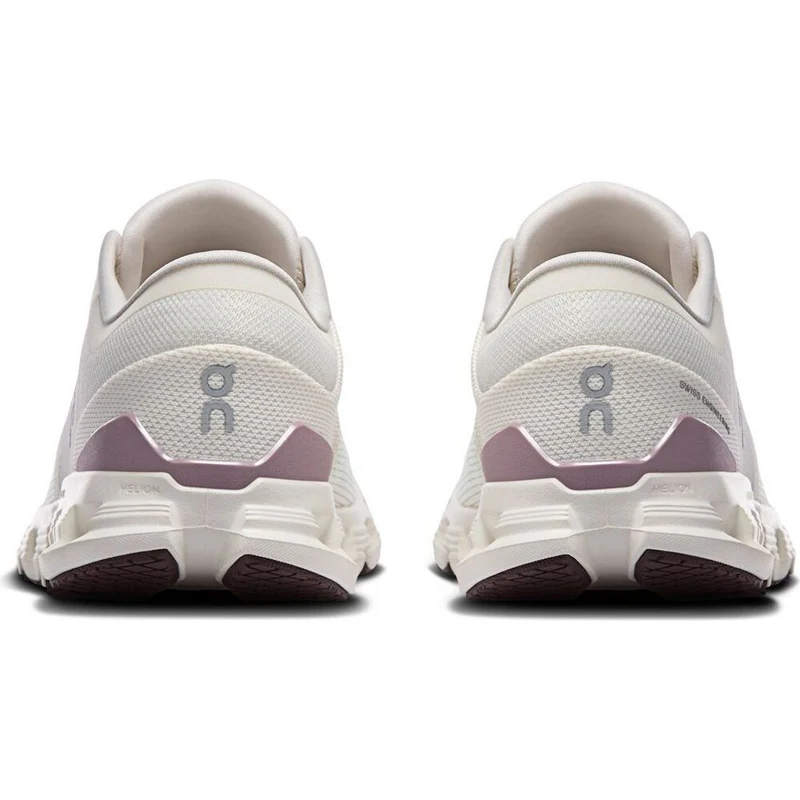 On Cloud X 4 Damen Trainingsschuh ivory-heron